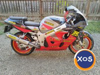 SUZUKI GSXR 600 SRAD ! variante MOTO / AUTO - 1