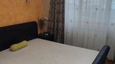 Închiriez un apartament trei camere la București bucur obor