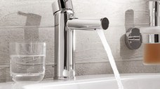 Baterie lavoar Grohe Essence New Marimea S,crom, furtune flexibile-32898001