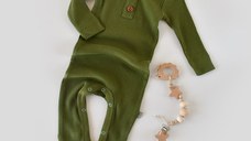 Salopeta cu maneca lunga si pantaloni lungi din bumbac organic si modal - Verde BabyCosy