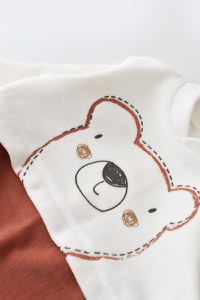 Salopeta Ursulet cu maneca lunga si botosei din 80%bumbac organic si 20% poliester - Caramiziu, BabyCosy - 3