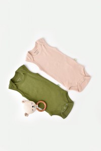 Set 2 body-uri fara maneci bebe unisex din bumbac organic si modal - Verde/Blush, BabyCosy - 1