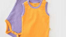 Set 2 body-uri fara maneci Ribana Bebe Unisex din bumbac organic si 5%elastan - Galben/Mov BabyCosy