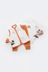 Set 3 piese Broscuta cu body, pantalonasi si vestuta din 80%bumbac organic si 20% poliester - Portocaliu, BabyCosy - 2