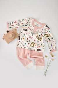 Set bluzita cu maneca lunga si nasturei si pantaloni lungi, 100% bumbac organic, BabyCosy, Pudra - 1