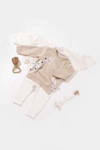 Set bluzita cu maneca lunga si pantaloni lungi cu buline Girafa, BabyCosy, 100% bumbac organic, Mink - 2