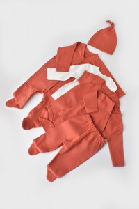 Set de 10 piese pentru nou nascut - 100% bumbac organic - Scortisoara, BabyCosy - 5