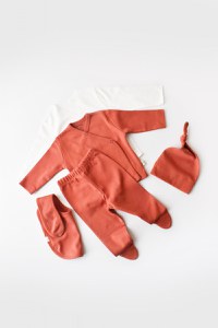 Set de 5 piese pentru nou nascut - 100% bumbac organic - Scortisoara, BabyCosy - 4