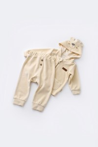 Set Ursulet cu bluzita cu fermoar si gluga si pantaloni lungi din 80%bumbac organic si 20% poliester - Crem, BabyCosy - 2