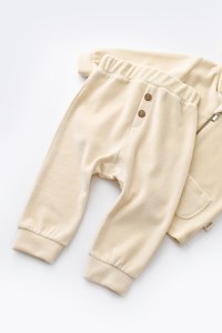 Set Ursulet cu bluzita cu fermoar si gluga si pantaloni lungi din 80%bumbac organic si 20% poliester - Crem, BabyCosy - 7