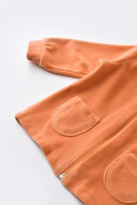 Set Ursulet cu bluzita cu fermoar si gluga si pantaloni lungi din 80%bumbac organic si 20% poliester - Portocaliu, BabyCosy - 4