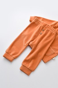 Set Ursulet cu bluzita cu fermoar si gluga si pantaloni lungi din 80%bumbac organic si 20% poliester - Portocaliu, BabyCosy - 8