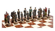 Set sah cu piese tematice WWII cu tabla mahon