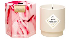 Lumanare parfumata My Jolie Candle Les Surprenantes Sakura Flower 180g + bratara aurie surpriza